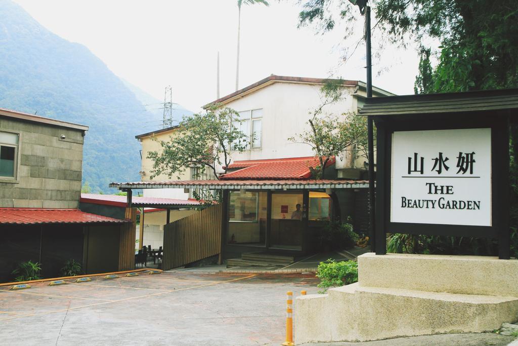 Beauty Garden Hotel Wulai Buitenkant foto