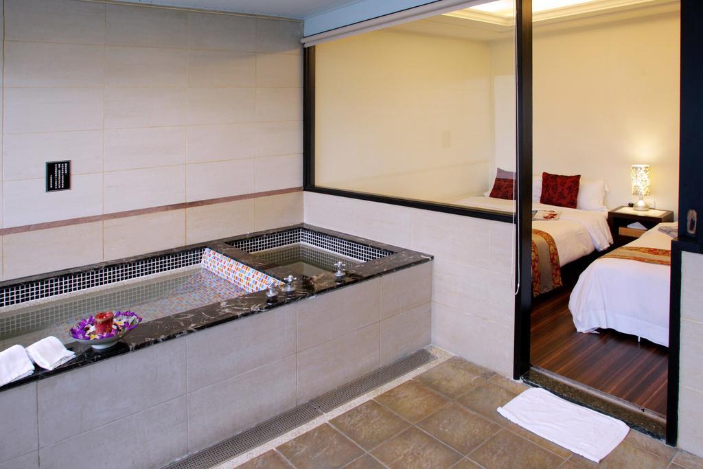 Beauty Garden Hotel Wulai Buitenkant foto