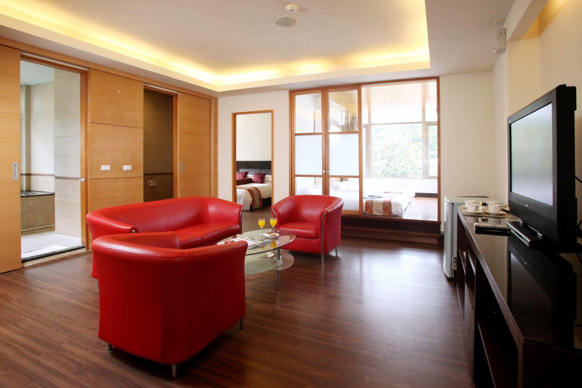 Beauty Garden Hotel Wulai Buitenkant foto